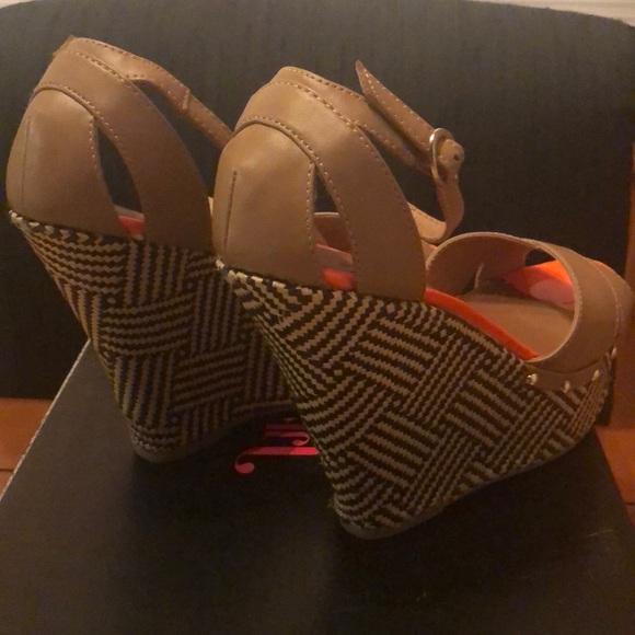 JustFab Nude wedges, Anacapri - Picture 3 of 8